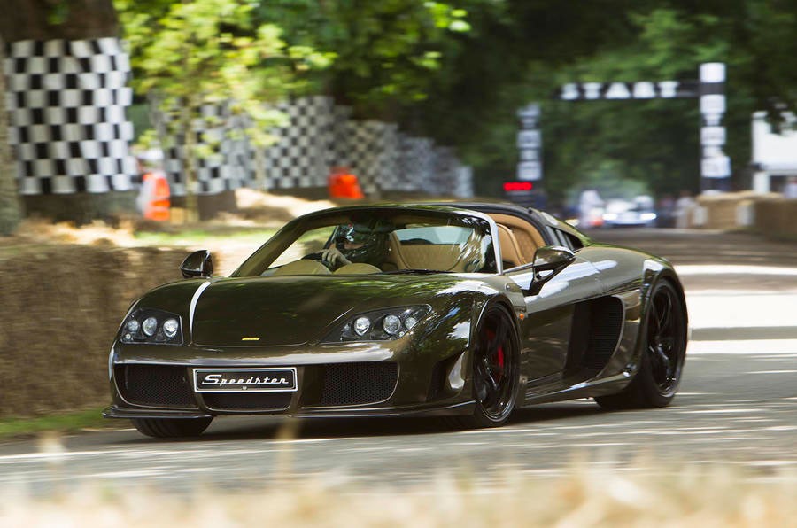 Phiên bản nguyên mẫu  Noble M600 Speedster từng được hãng xe Anh “nhá hàng” tại triển lãm xe đua Autosport International 2015. Tuy nhiên trên phiên bản mới này, mẫu xe đặc biệt sử dụng động cơ Yamaha này đã có nhiều thay đổi nhỏ về ngoại hình.